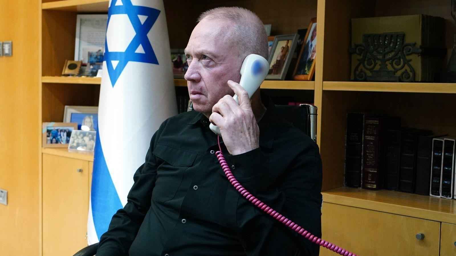 بنص من التوراة وصورة مشفرة.. غالانت يحتفي بمقتل السنوار