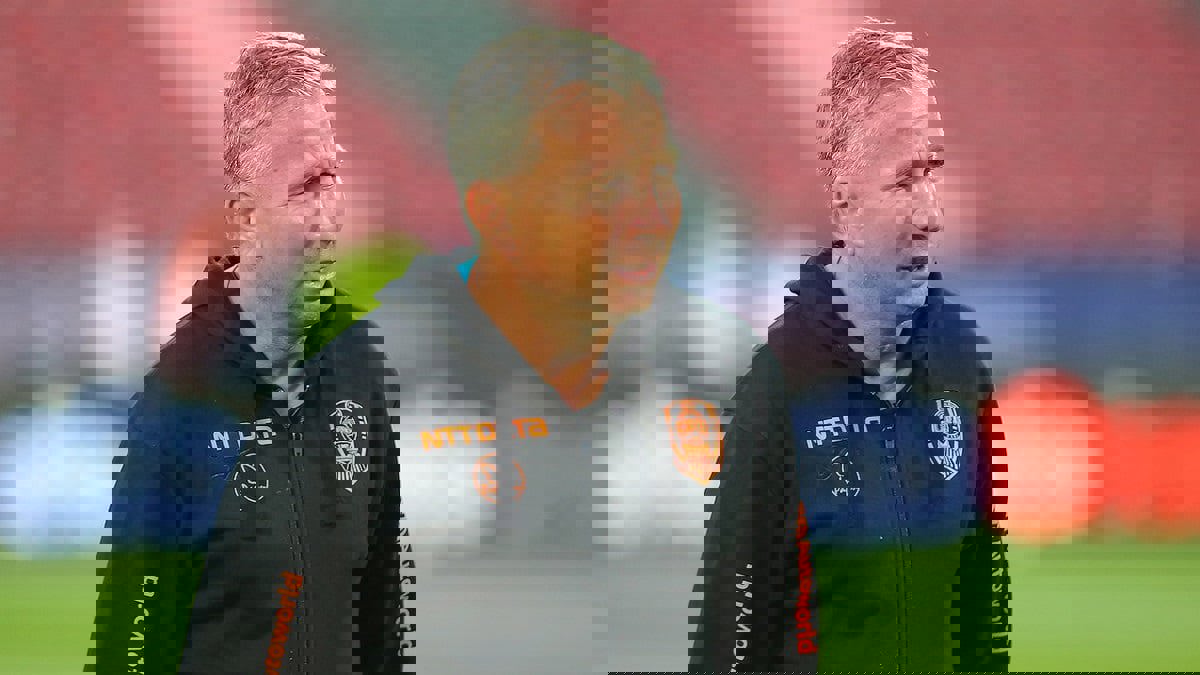 صحيفة: النصر السعودي ينوي التعاقد مع دان بيتريسكو لخلافة روي فيتوريا