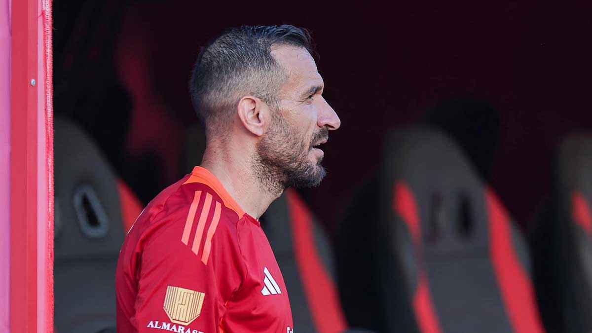 بعد إسقاطه من القائمة.. تطورات حاسمة في مستقبل علي معلول مع الأهلي