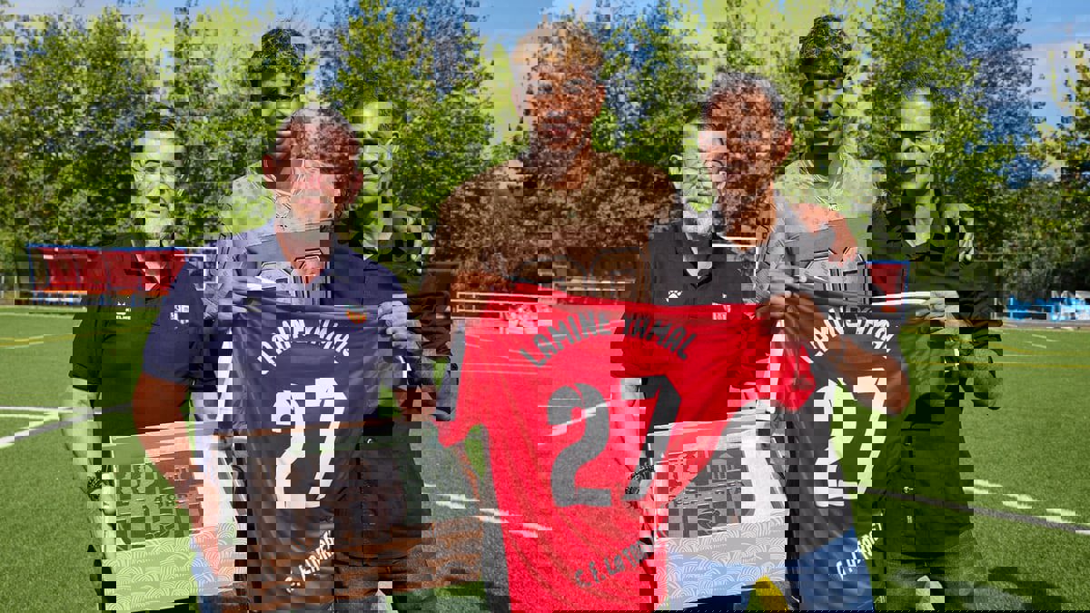 مكتشف اللاعب: لامين يامال لديه مزيج جسدي من ميسي ورونالدو.. وأفضل من مبابي