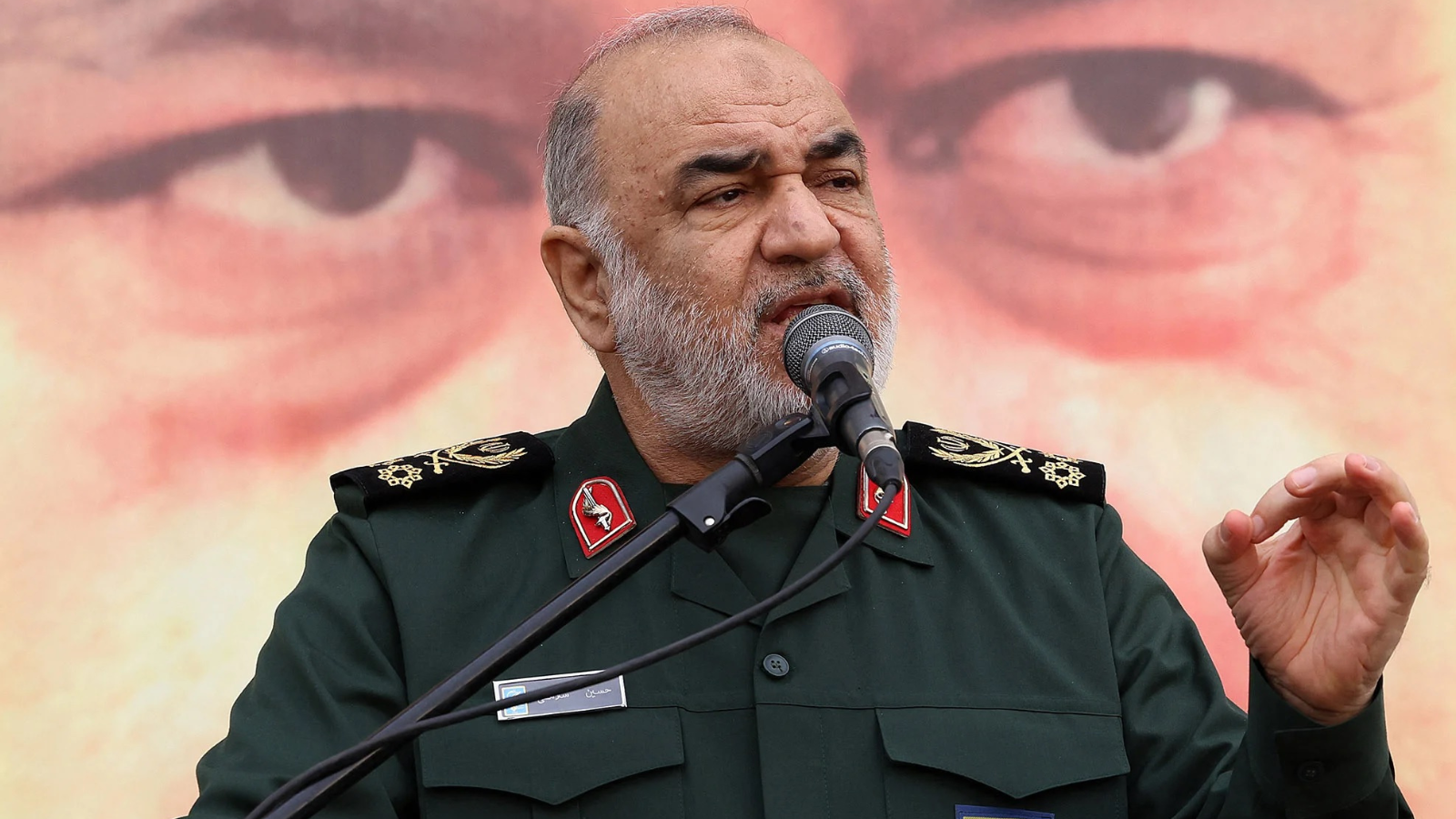 سلامي: لا يمكن لأي قوة التغلب على الحرس الثوري