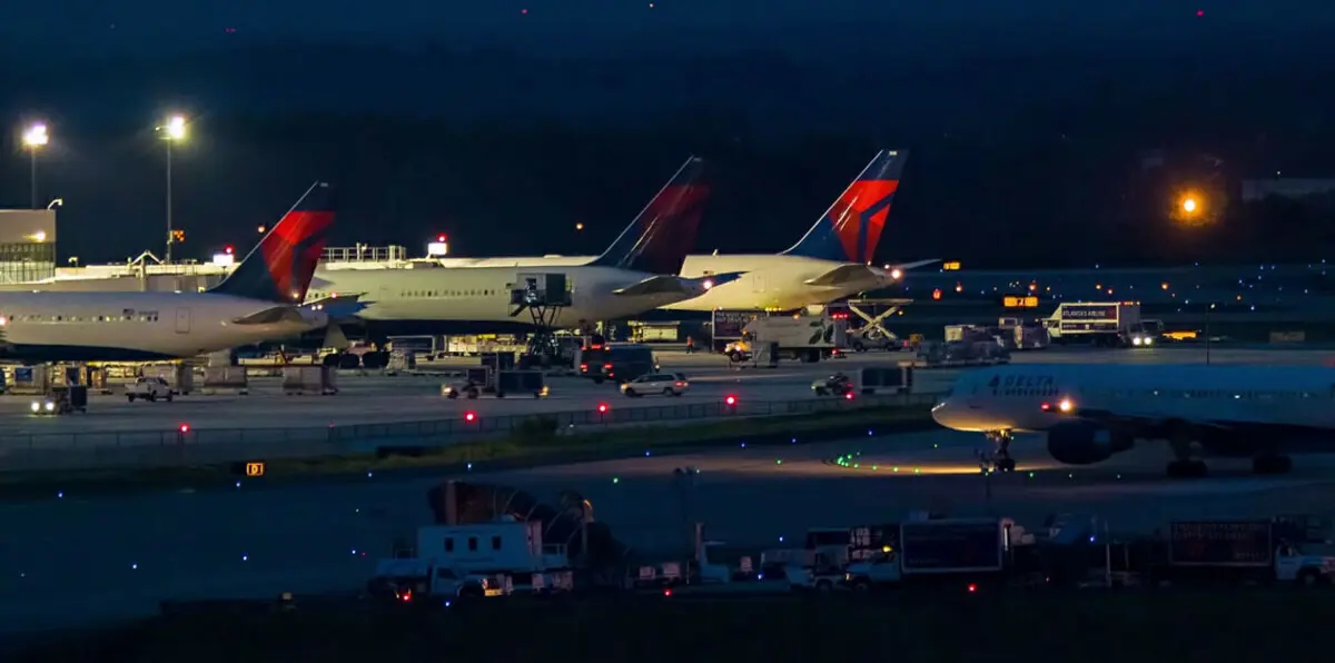 حالة من الفوضى في مطار أتلانتا بعد انقطاع الكهرباء