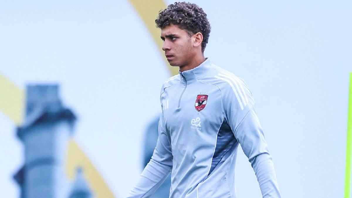 رفض العروض الأخرى.. حمزة عبد الكريم يضعف موقف الأهلي أمام برشلونة