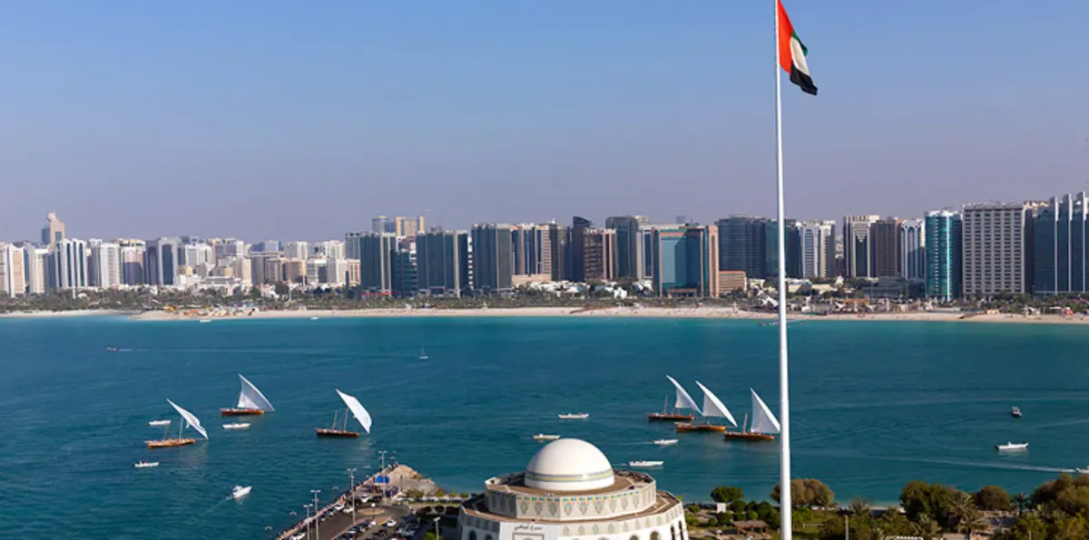 كيف تحوّل أفغاني أُمّي من وافد مُفلس إلى رجل أعمال ناجح في أبوظبي؟