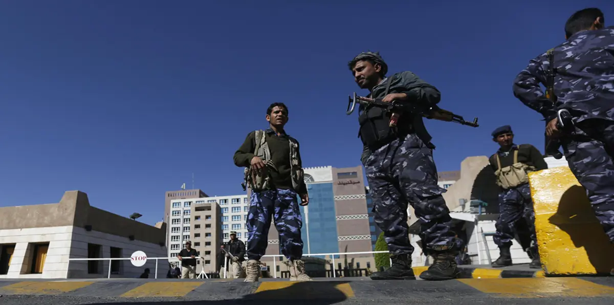 اليمن.. القبض على المتهم بقتل شقيقه بسبب "قنينة ماء" (صورة)