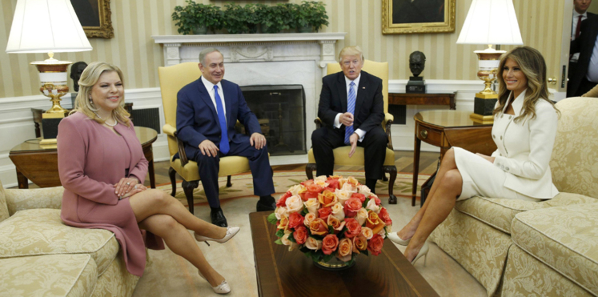 لماذا ارتدت زوجة نتنياهو هذا الثوب الفاضح في البيت الأبيض؟