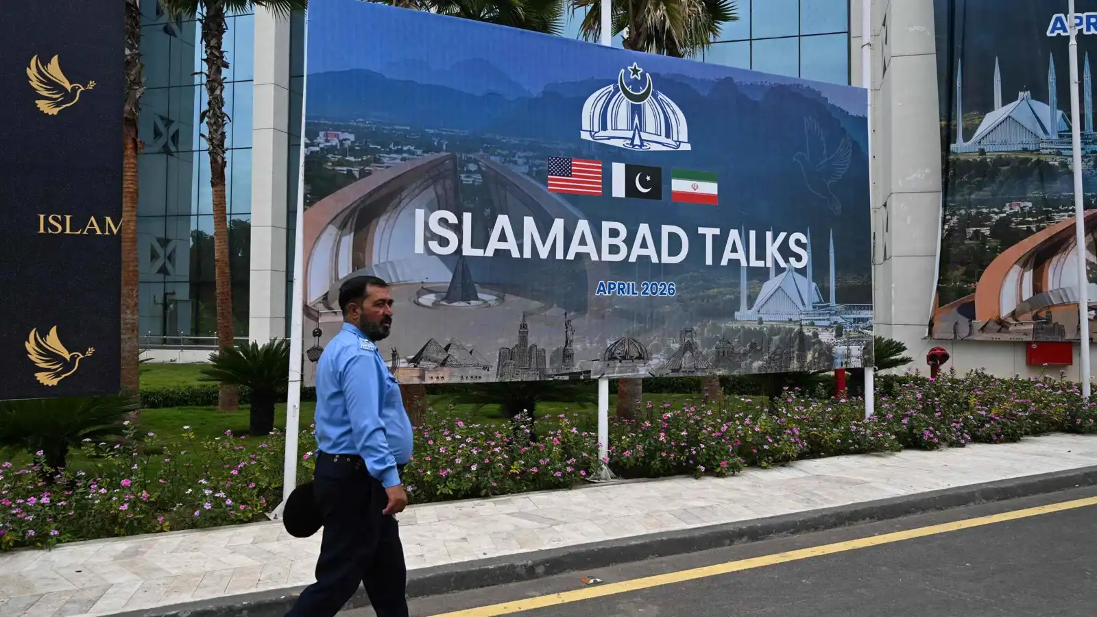 المحتجزون الأمريكيون في إيران.. عقدة قد تنسف مفاوضات باكستان