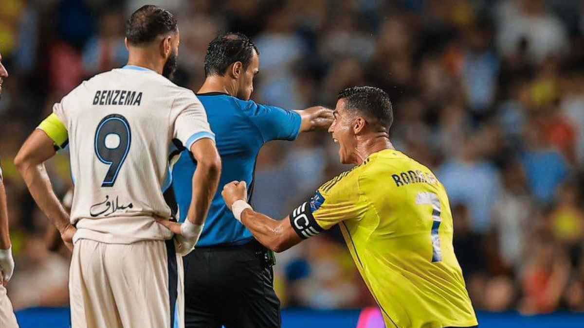 لا توجد عداوة مع بنزيما.. فابريزيو رومانو يبرئ كريستيانو رونالدو 
