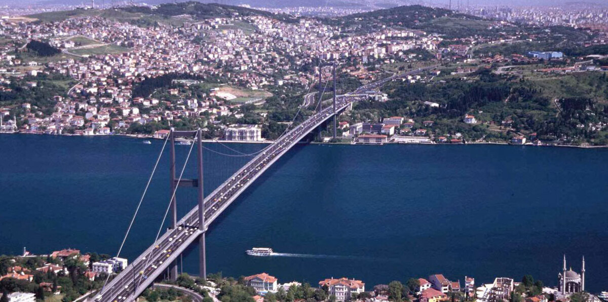 تعليق حركة السفن في مضيق "البوسفور" باسطنبول