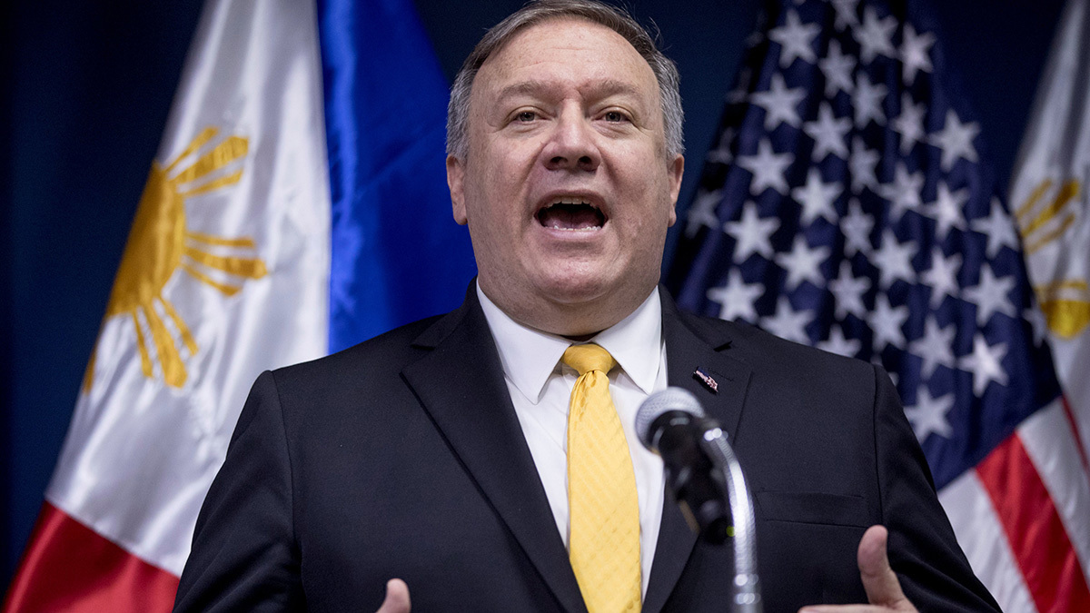 بومبيو ينحي باللوم على روسيا وكوبا في أزمة فنزويلا‎