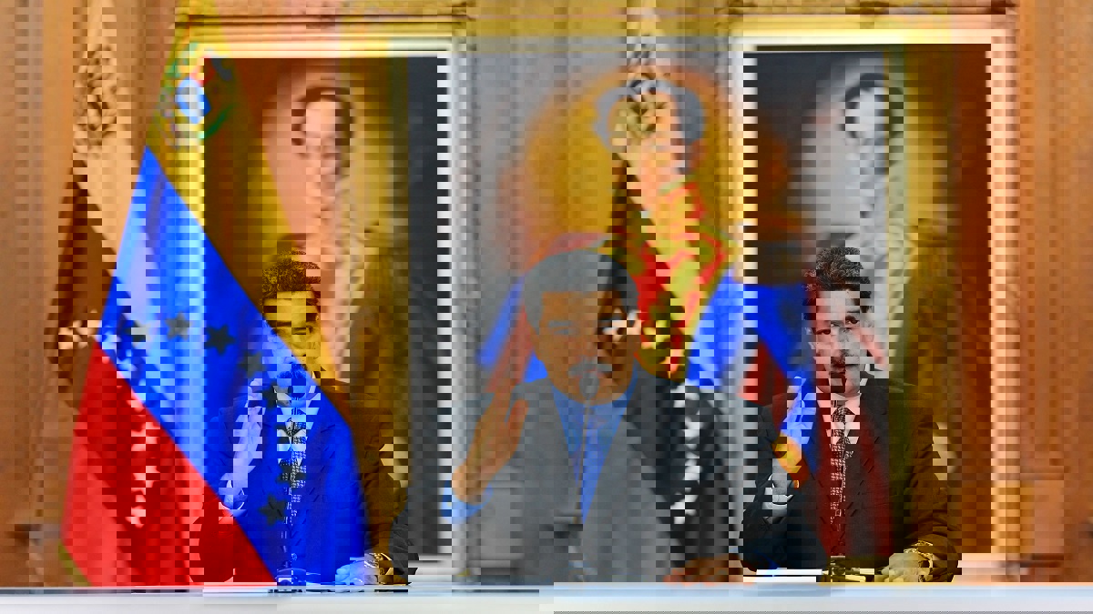 فنزويلا تُمهل الدبلوماسيين الأمريكيين 72 ساعة لمغادرة البلاد‎