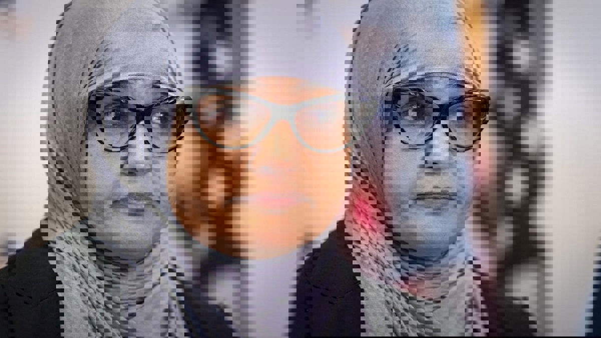 بعد إجبارها على خلع الحجاب.. تعويض أمريكية مسلمة 120 ألف دولار