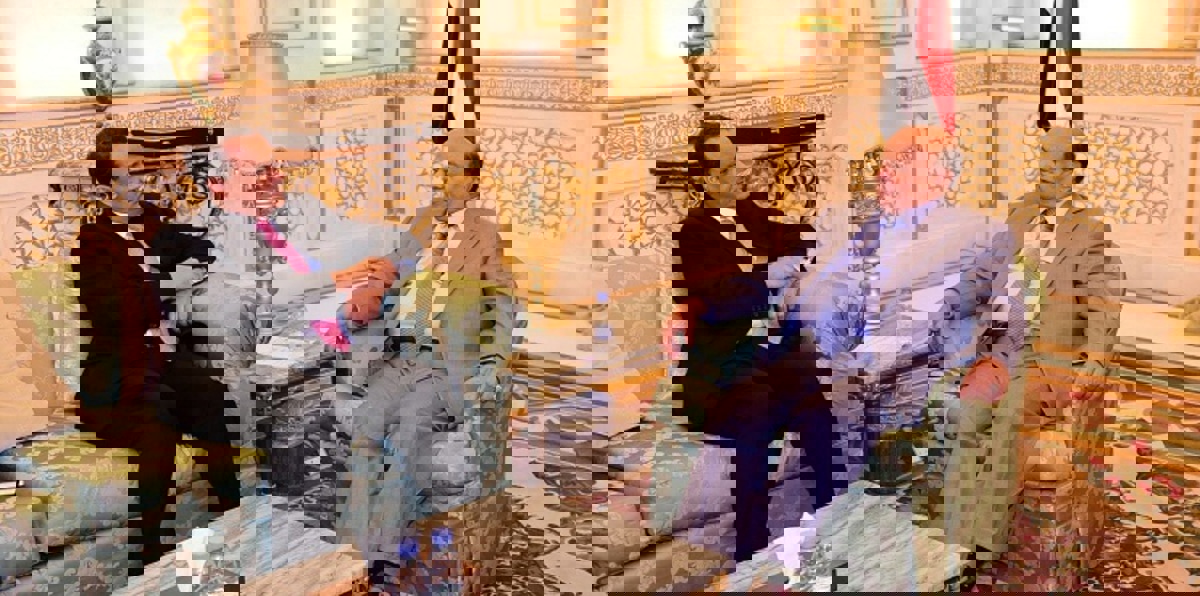 رغم الأجواء المشحونة.. الرئيس اليمني يؤكد مجددًا رغبته باستئناف المشاورات