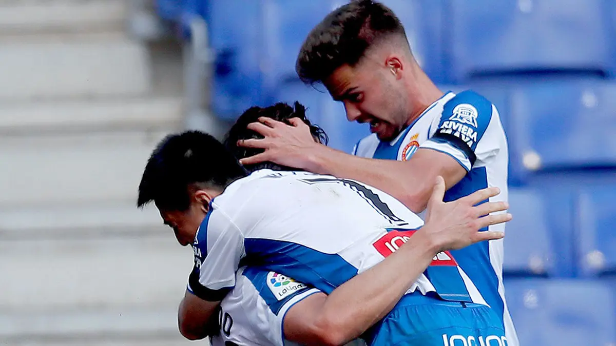 إسبانيول يقتنص فوزا ثمينا من ألافيس في الدوري الإسباني