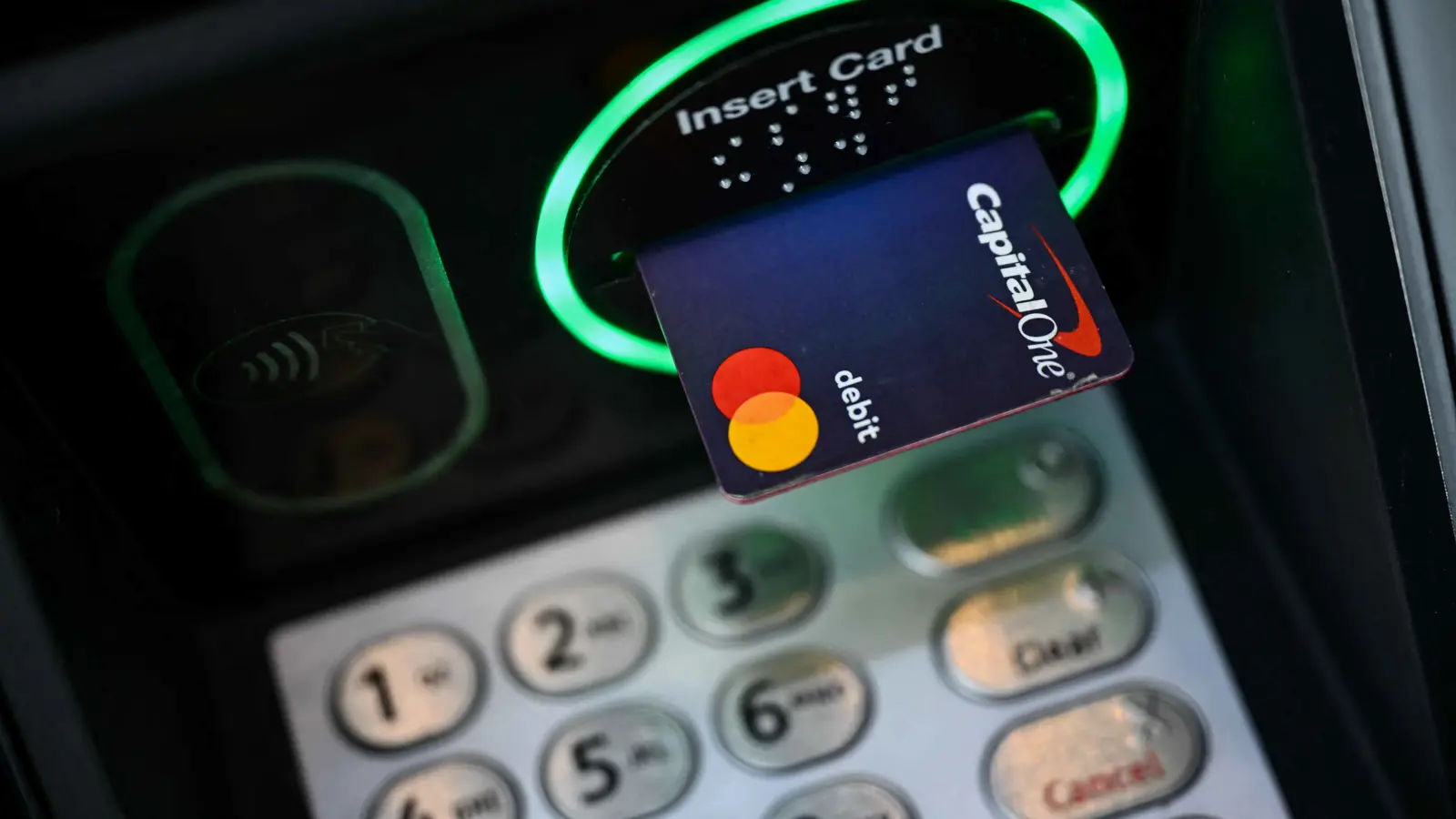 اندماج "كابيتال وان" و"ديسكفر".. ولادة ثامن أكبر بنك أمريكي