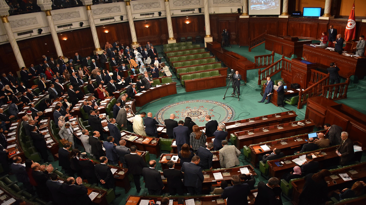 برلمانيون تونسيون يطعنون في قانون المحكمة الدستورية