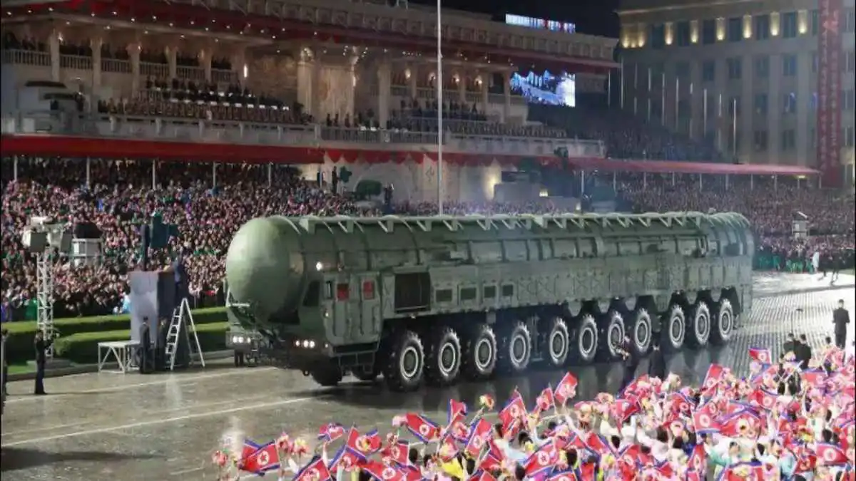 كشفت عن صاروخ "الوحش".. سيول تؤجج سباق الردع في شبه الجزيرة الكورية