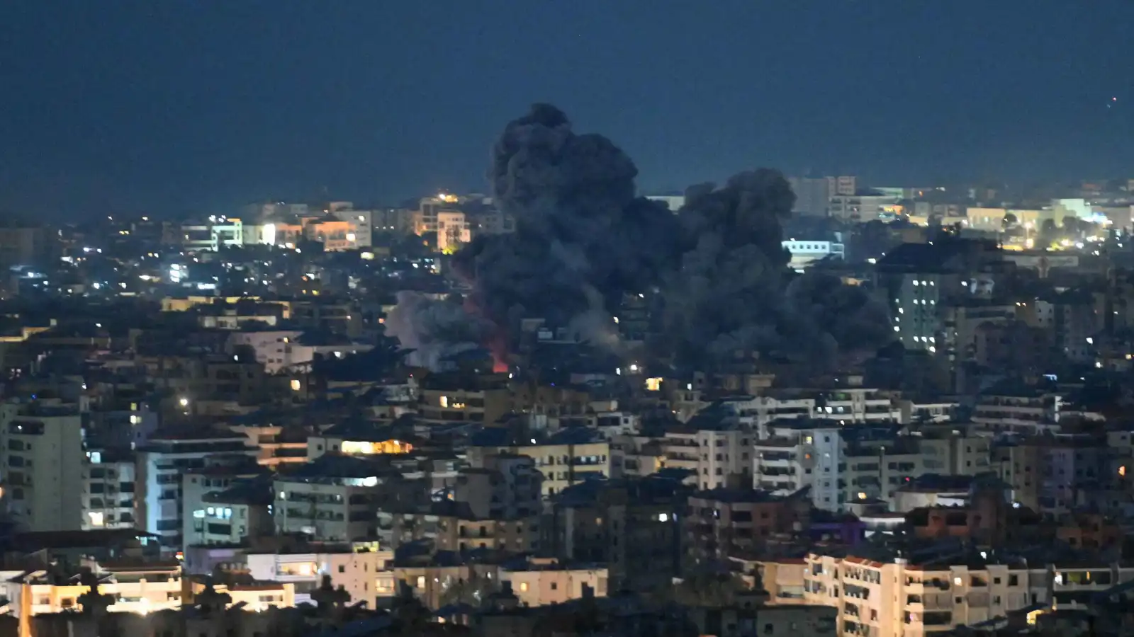 إسرائيل تجدد قصف حارة حريك بالضاحية الجنوبية في بيروت