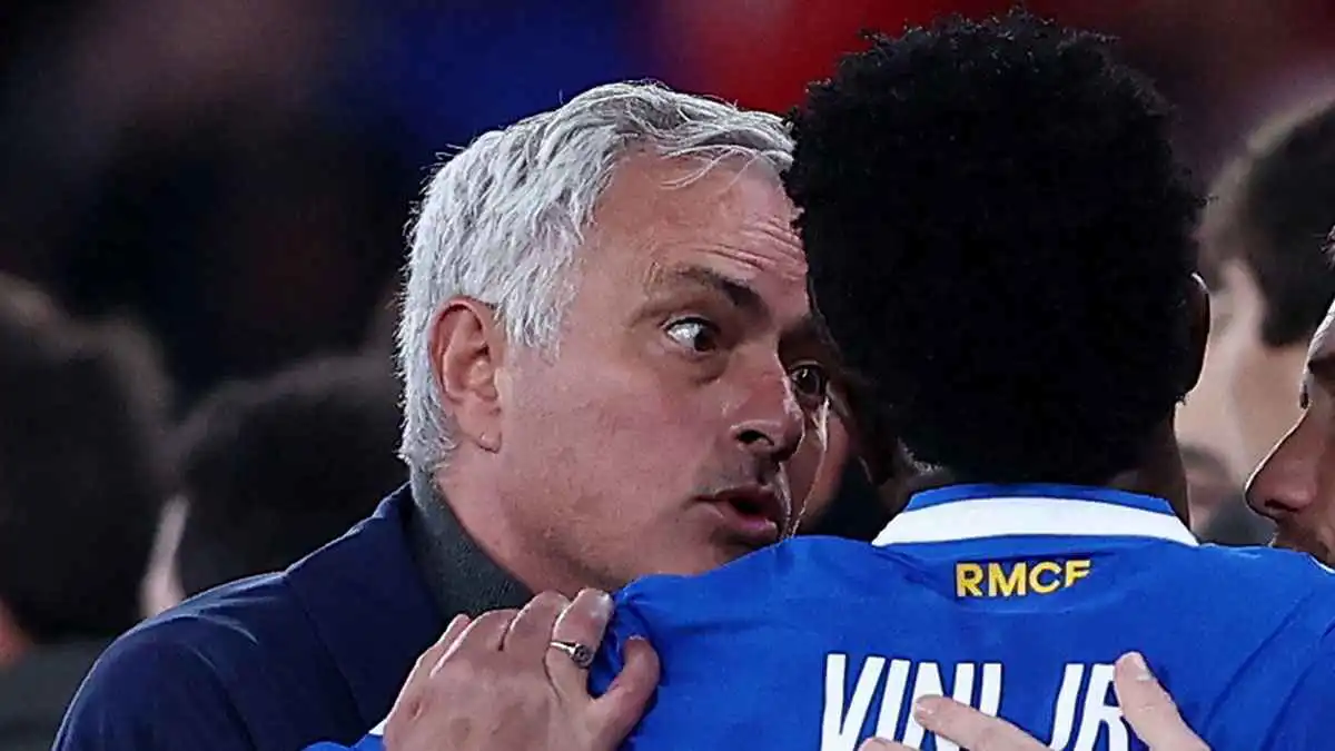 بعد هجوم مورينيو.. هل يجب إجبار فينيسيوس على التوقف عن الرقص؟