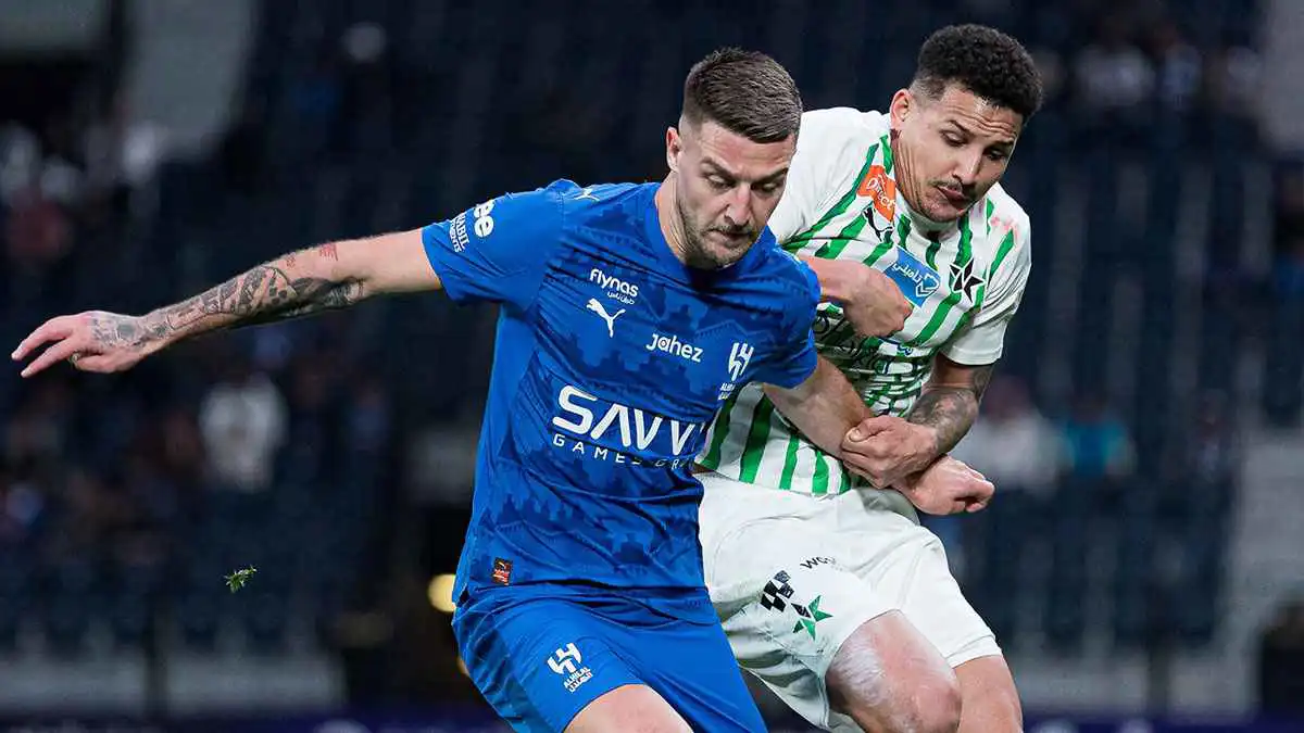 بعكس النصر.. الدعيع يكشف سر أفضلية الهلال للفوز بالدوري السعودي (فيديو)