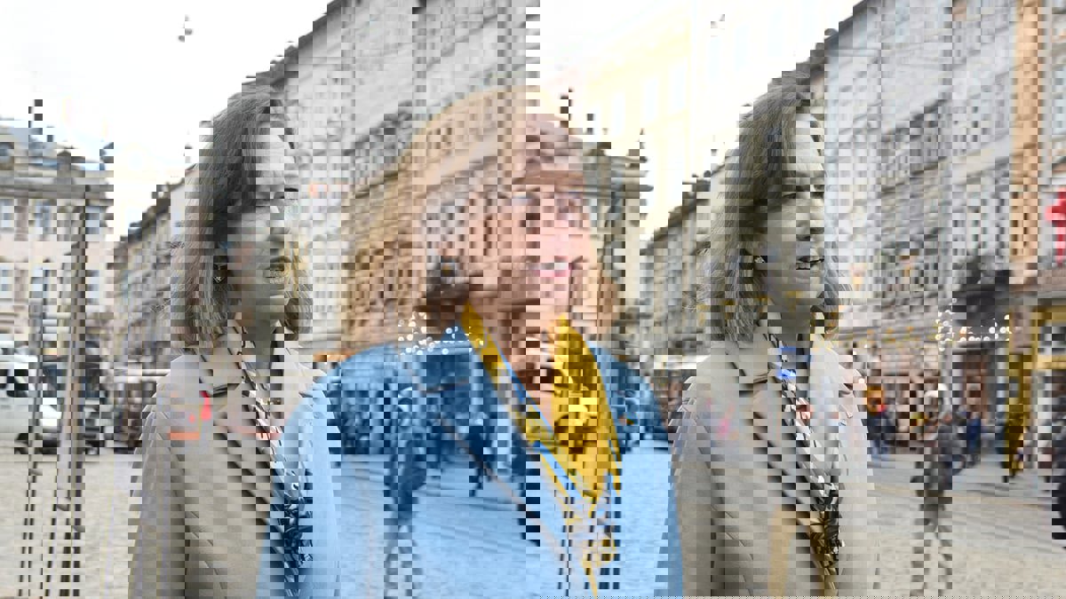 دعم جديد للحكومة الأوكرانية.. واشنطن تعيد موظفي سفارتها إلى كييف