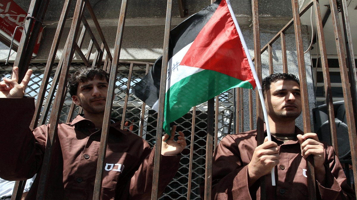 إسرائيل تتحسب لإضراب الأسرى الفلسطينيين وتخشى خروجه عن السيطرة