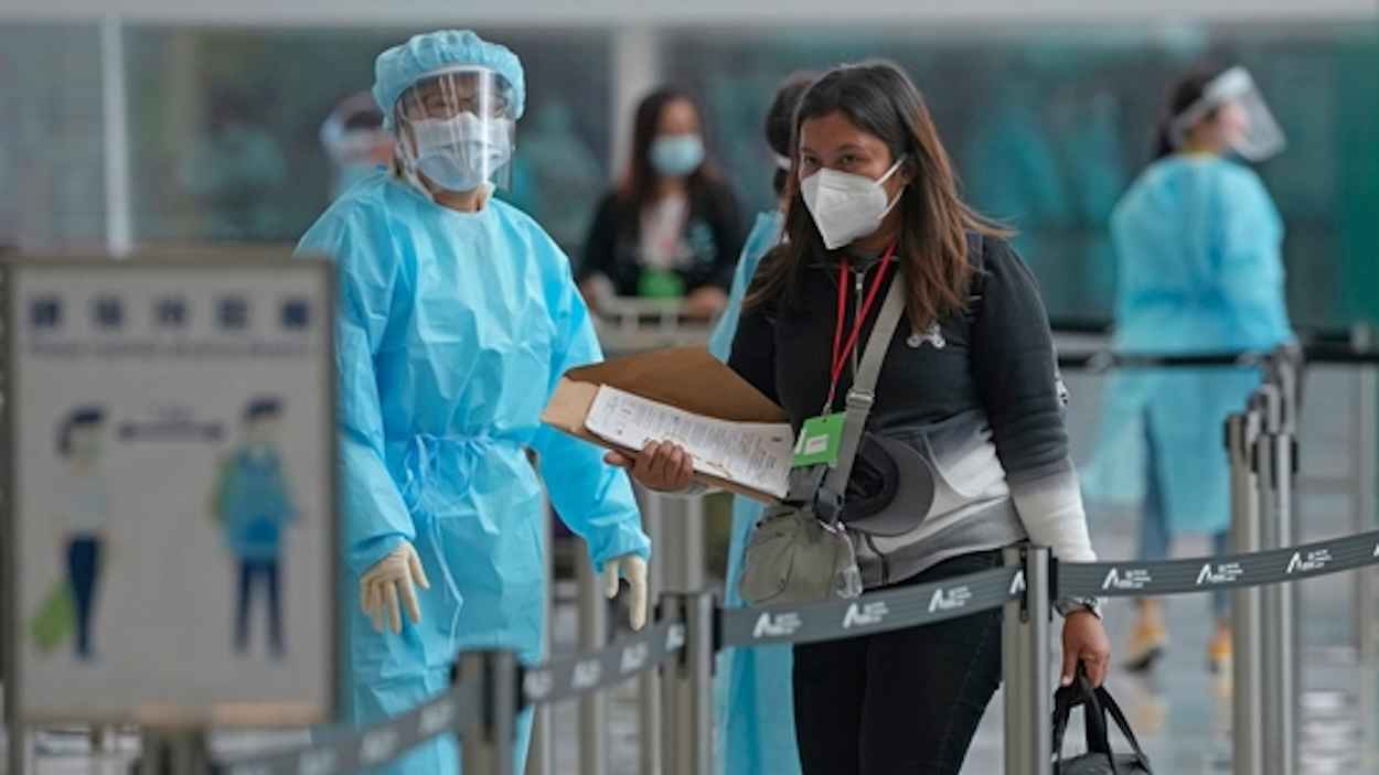 تحذيرات.. سنغافورة وهونغ كونغ تواجهان موجة جديدة من كوفيد