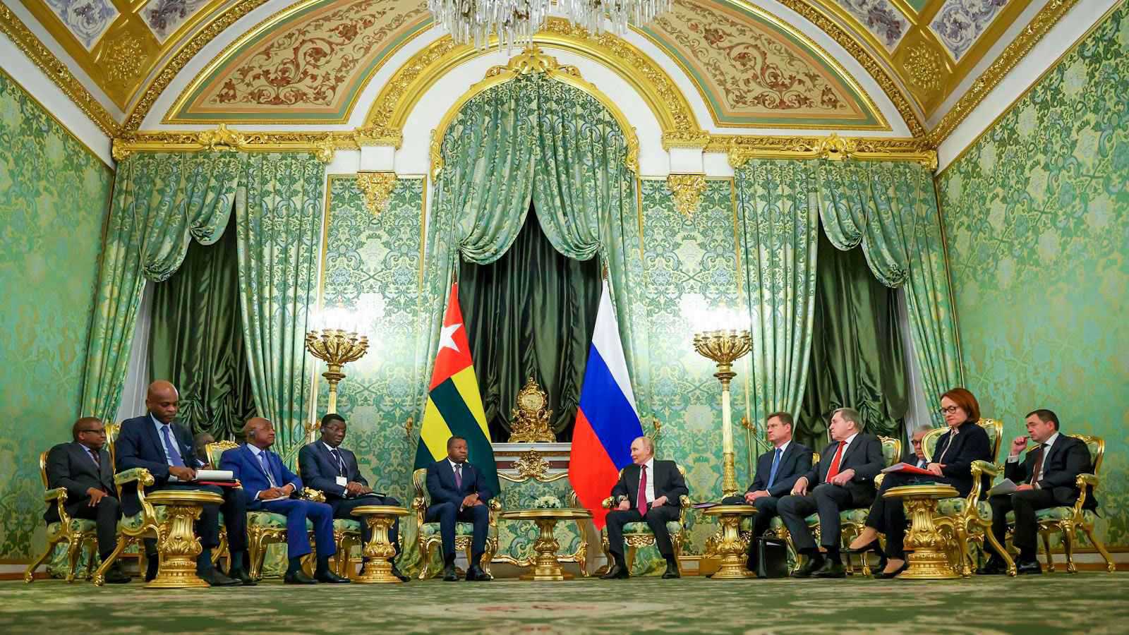 تعيد رسم تحالفها العسكري مع روسيا.. هل أدارت توغو ظهرها لفرنسا؟