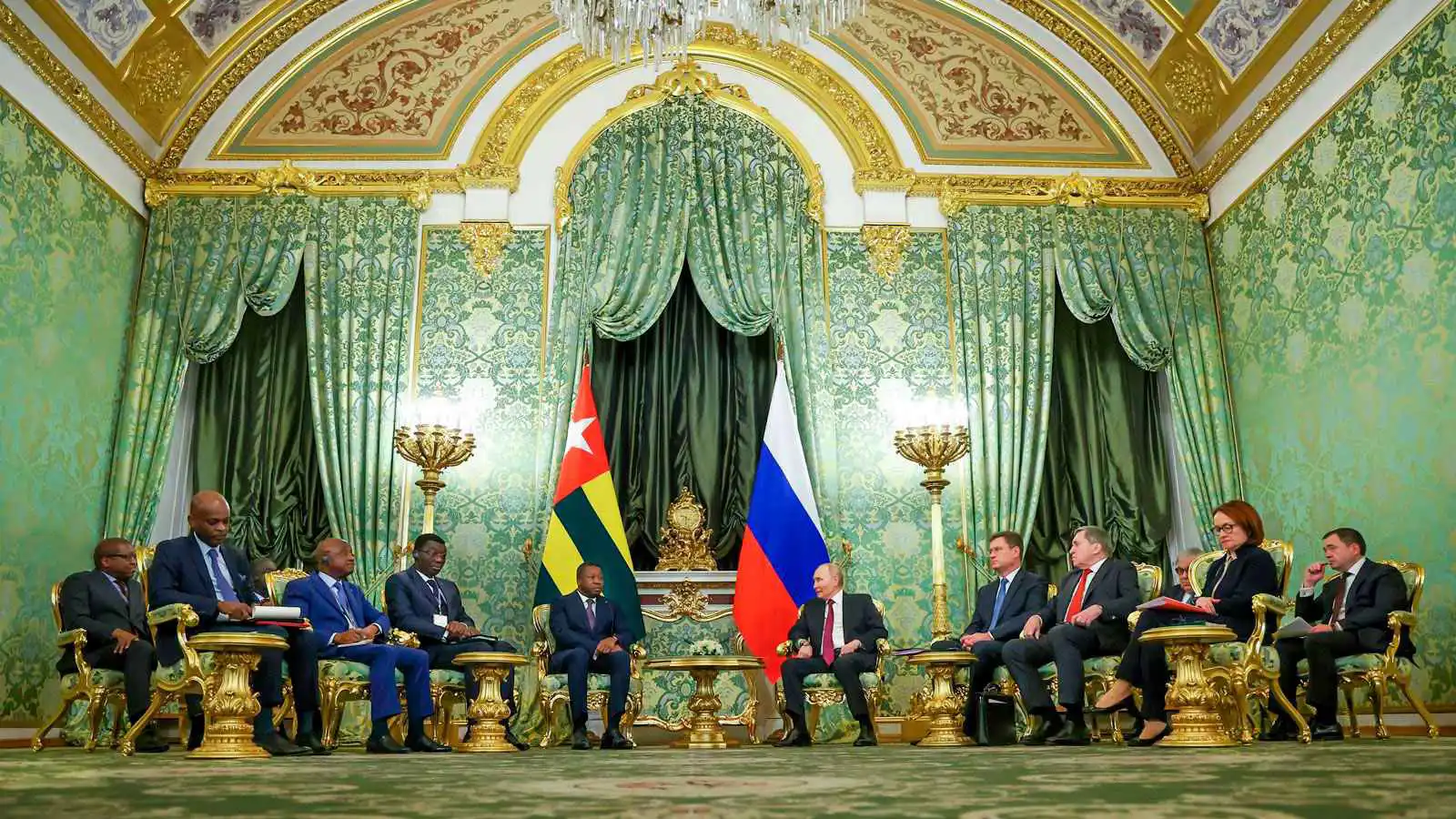 تعيد رسم تحالفها العسكري مع روسيا.. هل أدارت توغو ظهرها لفرنسا؟