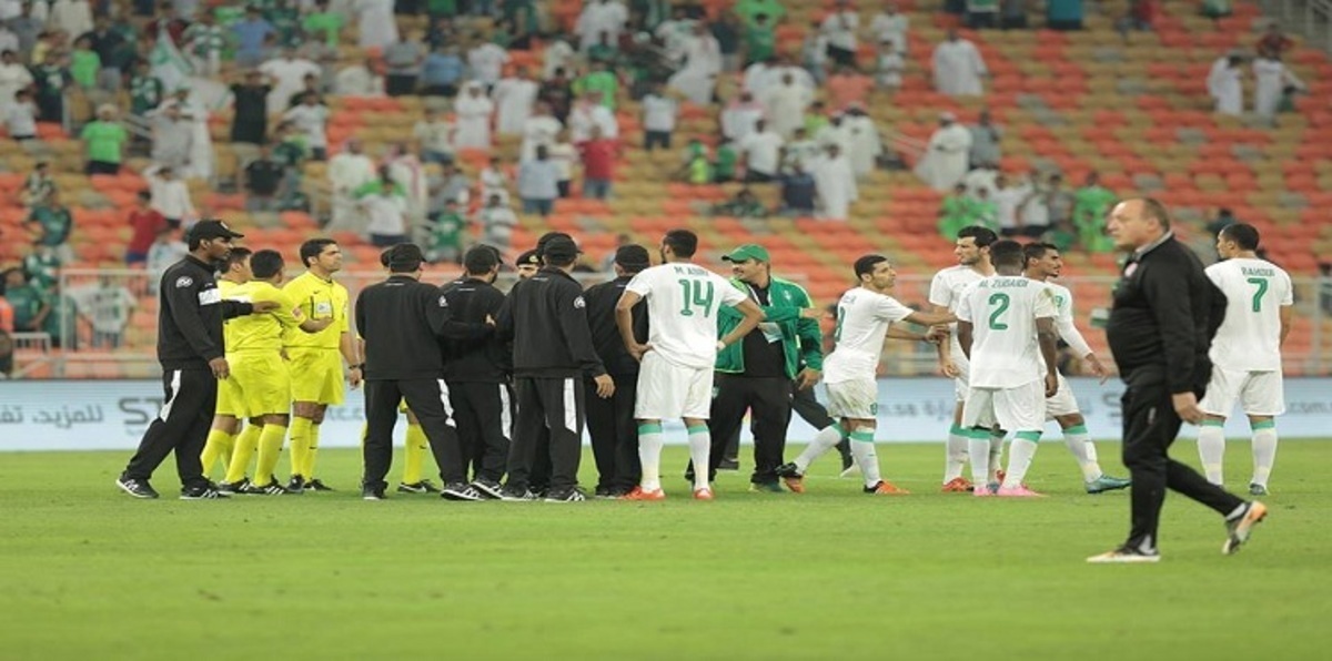 الانضباط تقرر إيقاف السومة وتغريم الأهلي