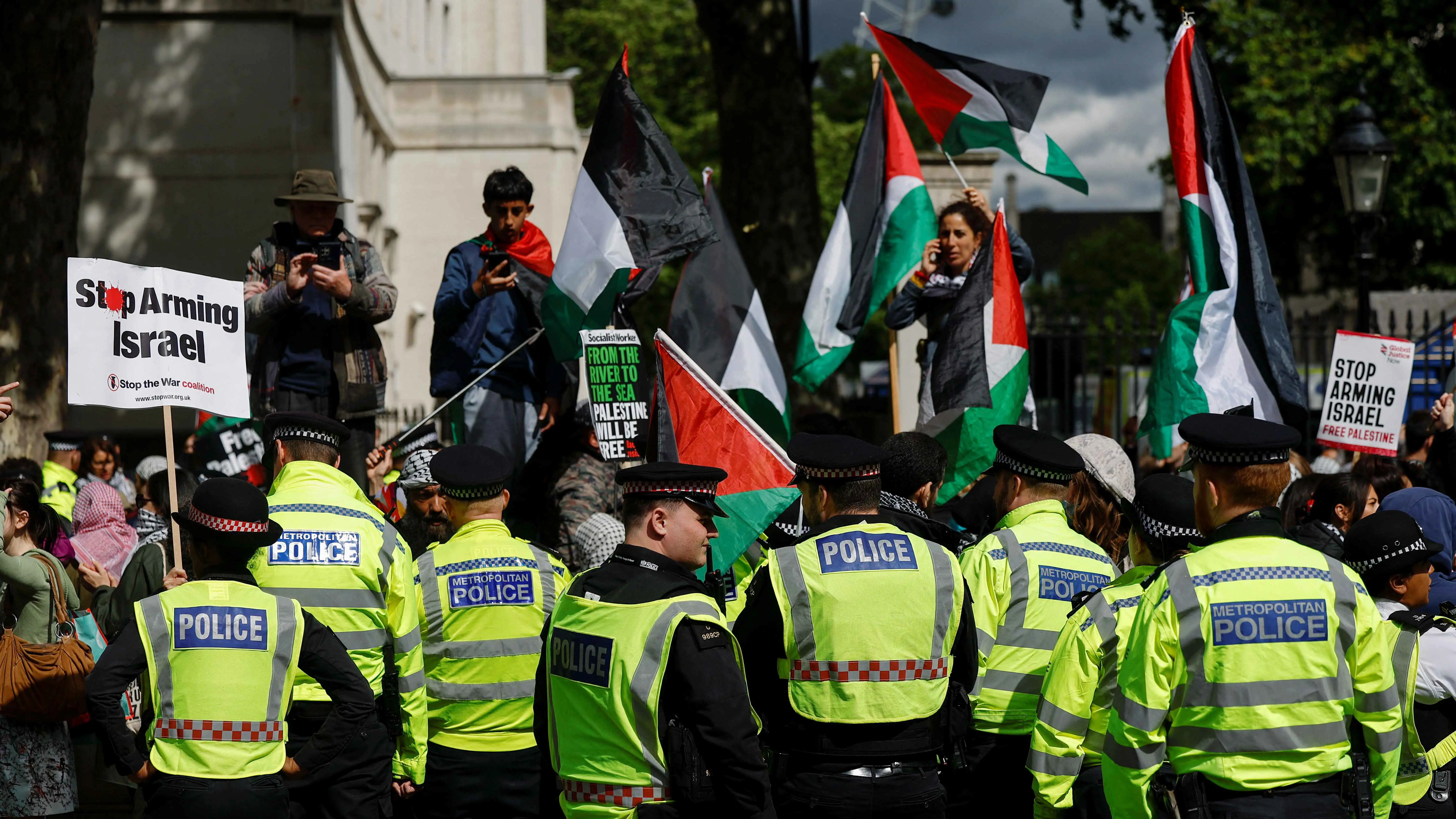 الأولى منذ فوز "العمال".. حملة اعتقالات ضد مؤيدين لفلسطين في لندن‎ (صور)