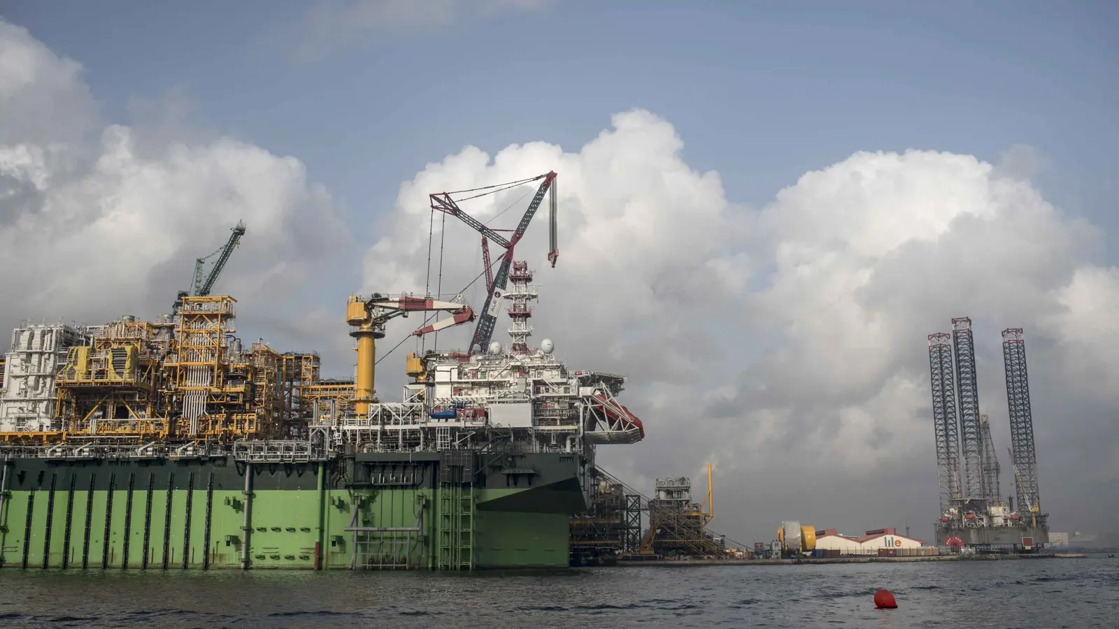 "لاعبون جدد" يعيدون رسم ملامح صناعة النفط في نيجيريا