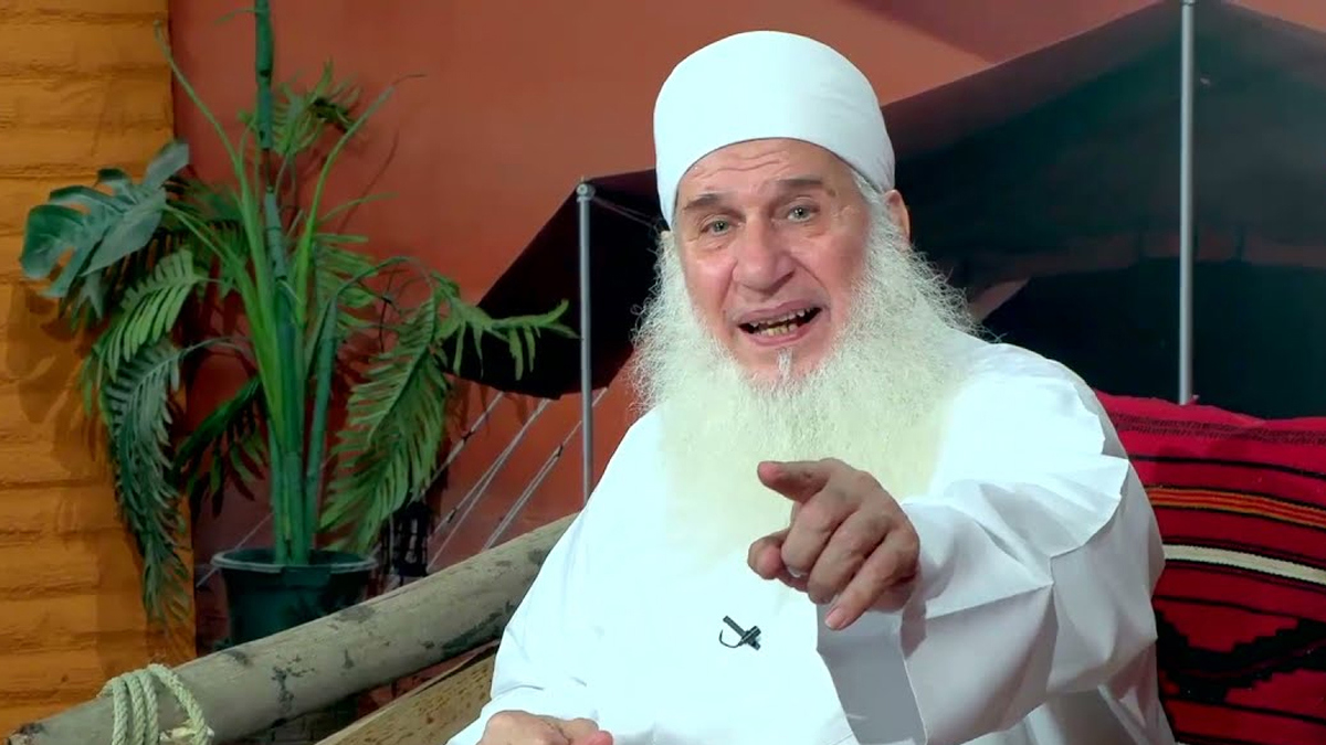 مصر.. بلاغ يتهم محمد حسين يعقوب بـ"التربح من الدعوة"