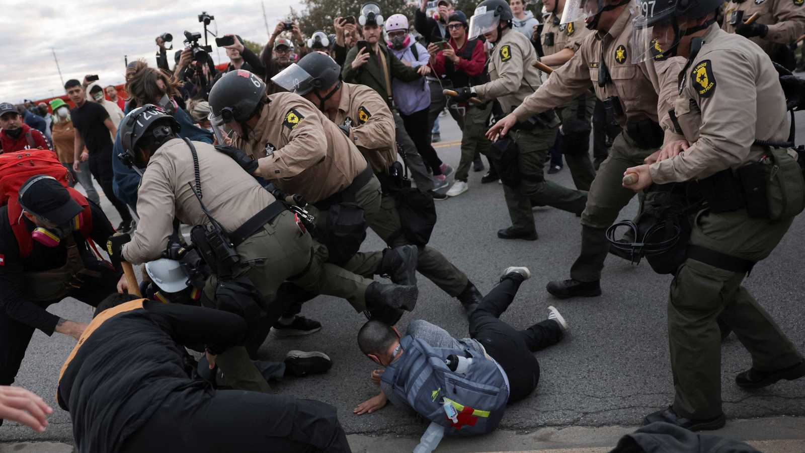 "بقاء وتجميد".. القضاء يحبط خطة ترامب لنشر الحرس الوطني في إلينوي