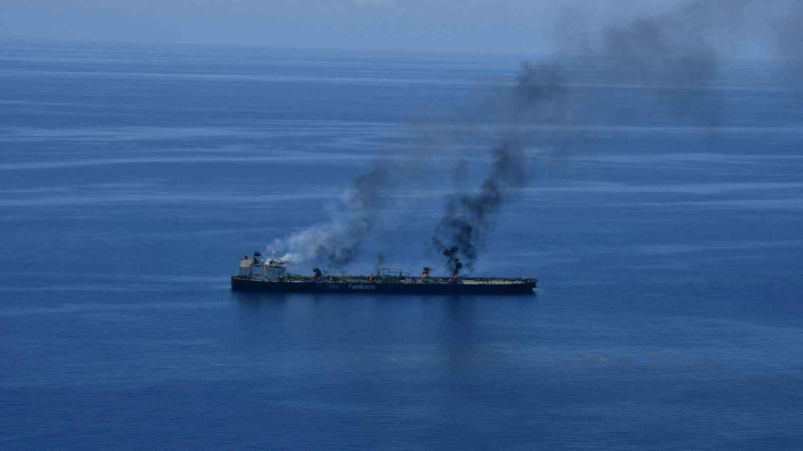 "سنتكوم": الحوثيون هاجموا ناقلتي نفط في البحر الأحمر