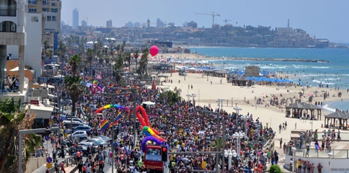 بالصور.. 20 ألف شاذ يشاركون في مسيرة تل أبيب "افتخارًا بأنهم مثليون"