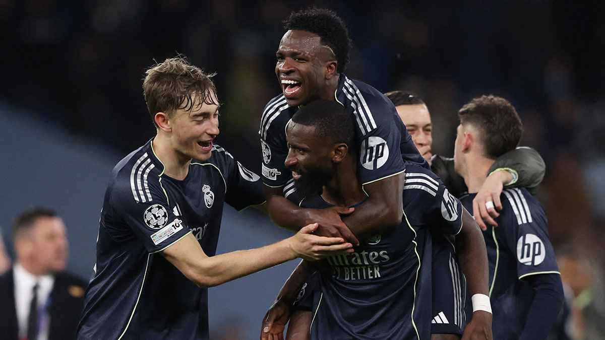 "في قلب كل شيء".. إشادة خاصة من كاراغر بنجم ريال مدريد 