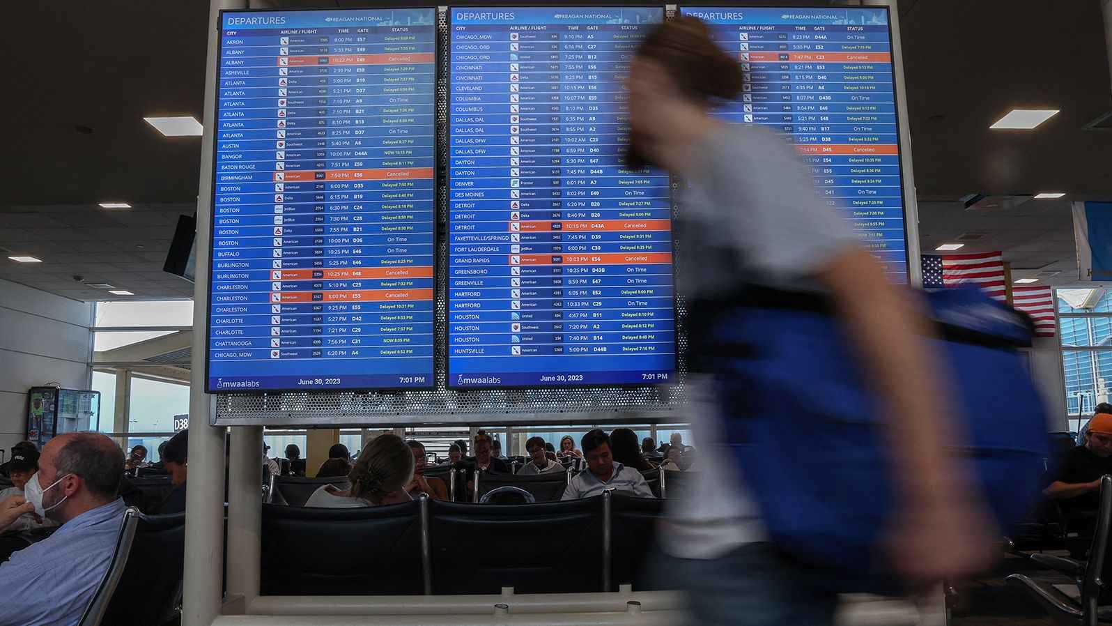 واشنطن تدرس فرض ضمان مالي لتأشيرات العمل والسياحة