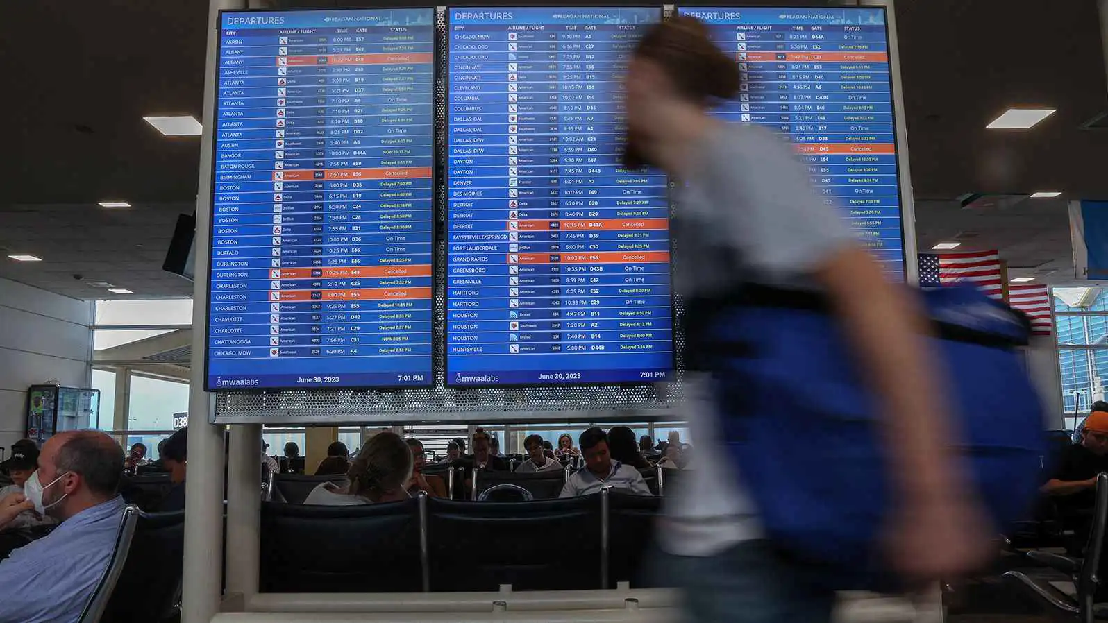 واشنطن تدرس فرض ضمان مالي لتأشيرات العمل والسياحة