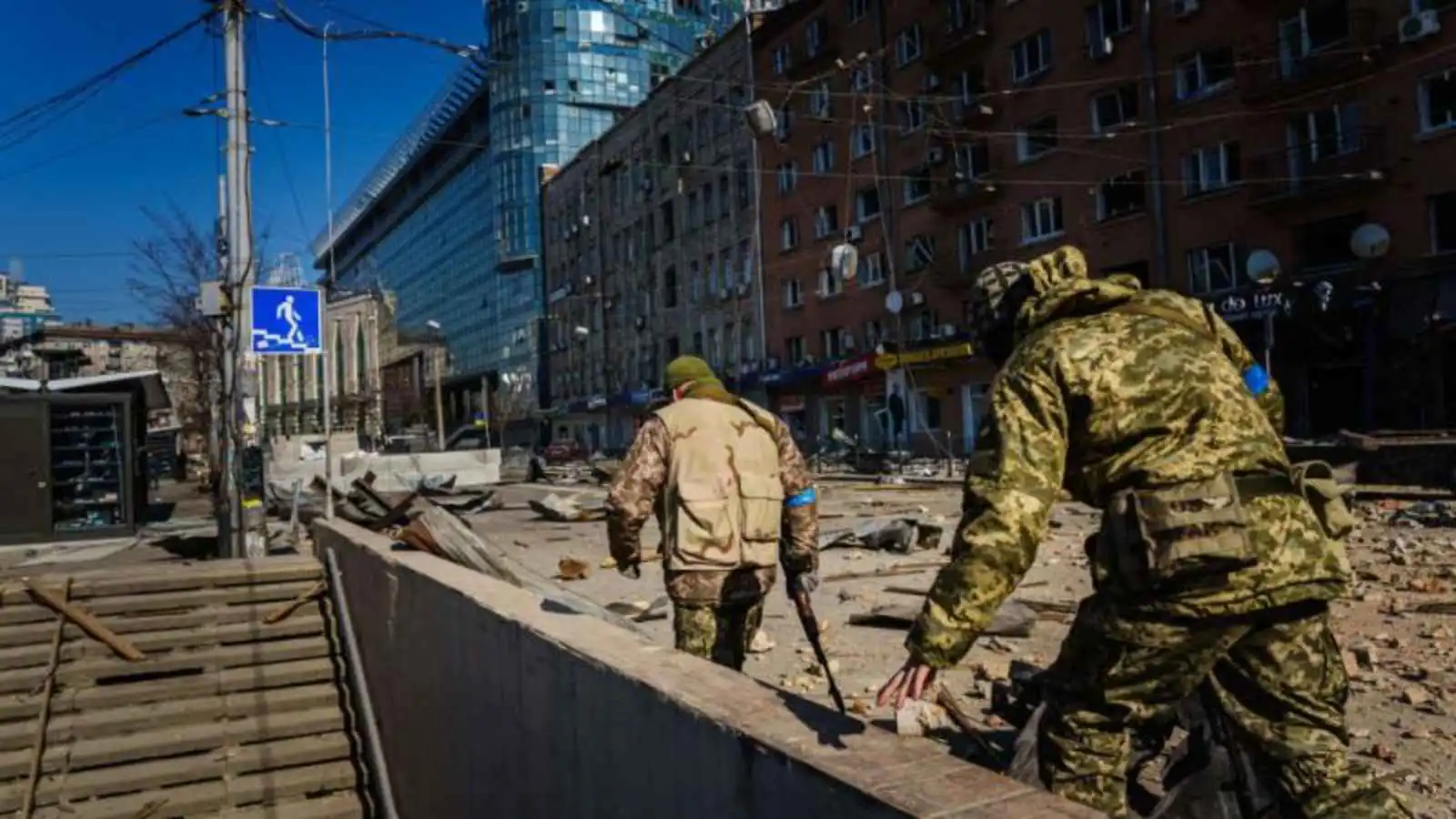 نهاية أسطورة.. لماذا حلّت أوكرانيا فيلقها الدولي في "عتمة" العام الجديد؟