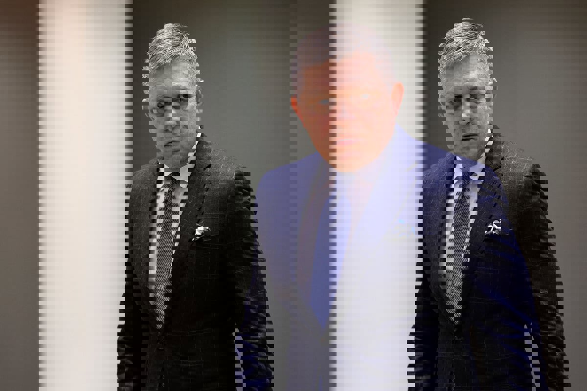 نقل رئيس وزراء سلوفاكيا للمستشفى بعد تعرضه لمحاولة اغتيال (فيديو)