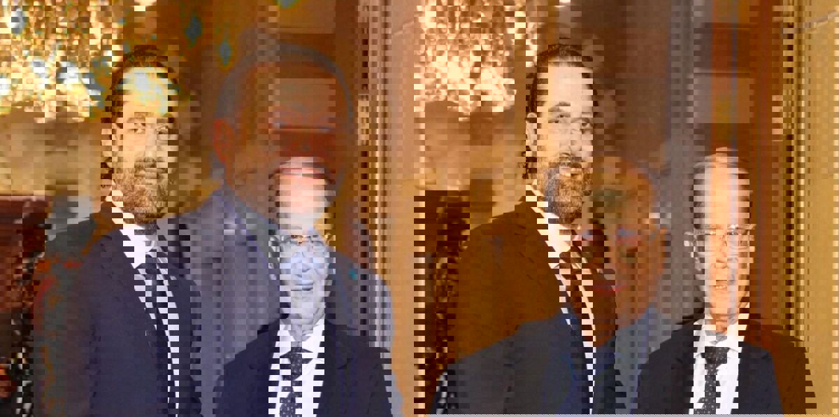 عون يطالب بملاحقة "مروجي الشائعات" بعد استقالة الحريري‎