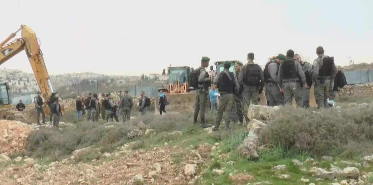 قانون مصادرة الأراضي الفلسطينية الخاصة أمام القضاء الإسرائيلي