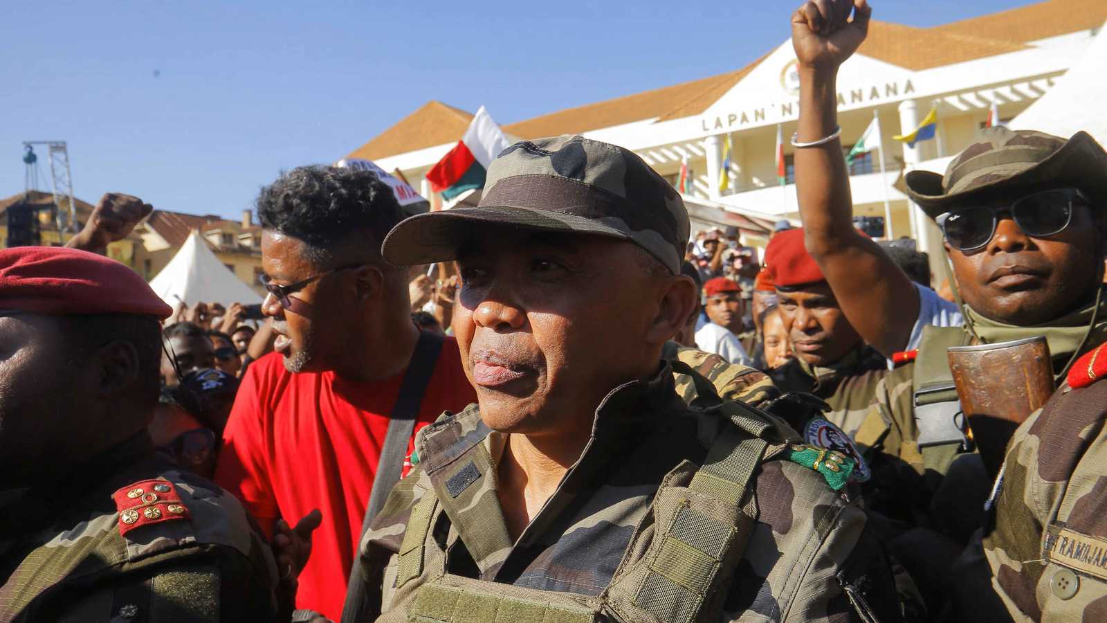 الحاكم العسكري لمدغشقر يؤدي اليمين رئيسًا للبلاد