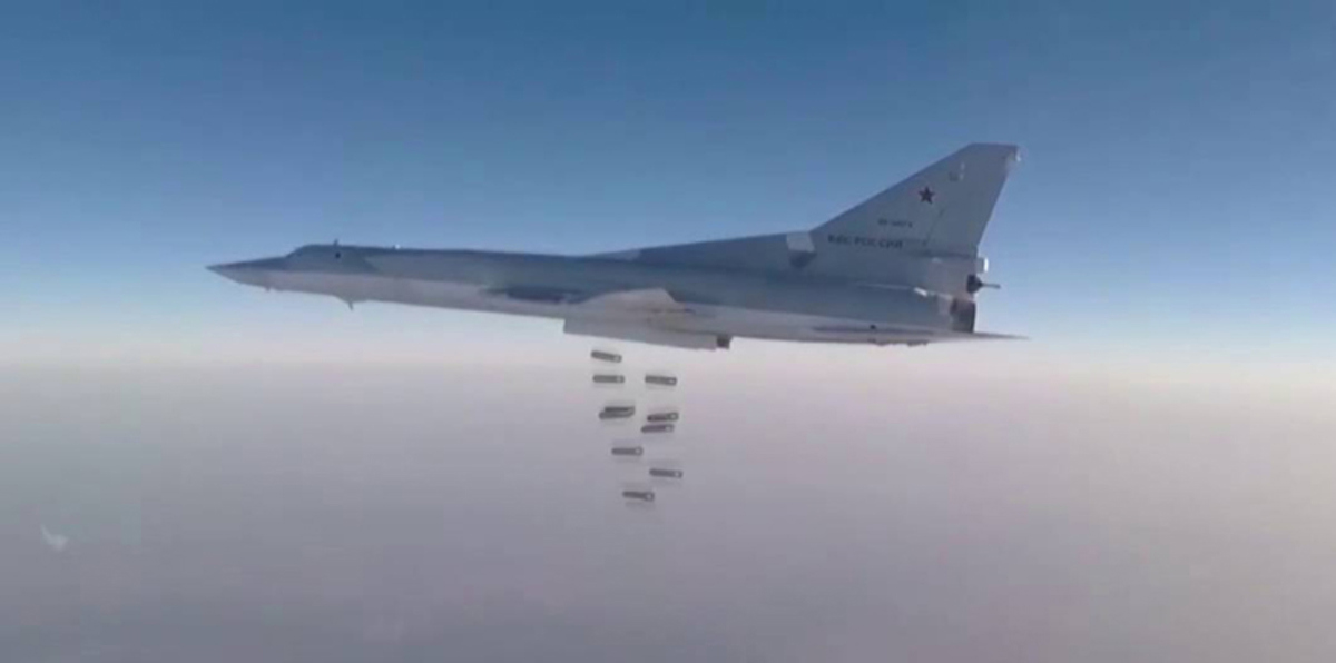 ما أهمية استخدام روسيا قاعدة إيرانية للقتال في سوريا؟