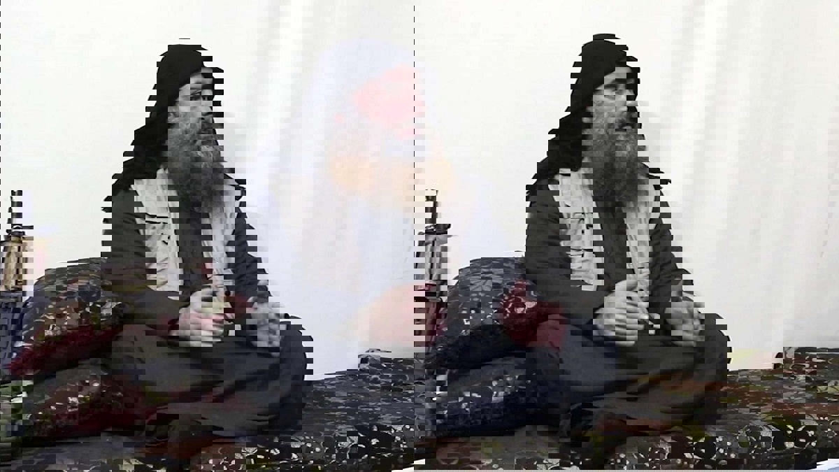 بالفيديو.. صوت طائر يفسد مبايعة تنظيم داعش باليمن للبغدادي