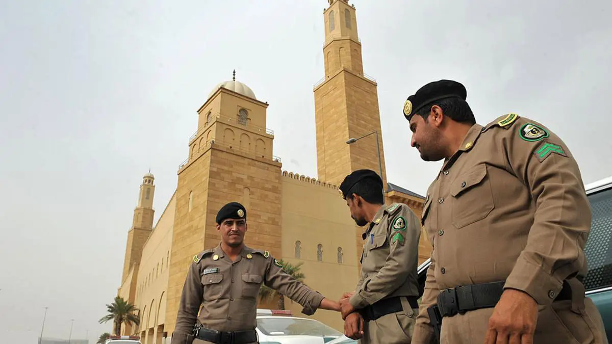 بعد ضرب امرأة خلالها.. الكشف عن بعض تفاصيل "مشاجرة طريق الملك عبدالعزيز" في جدة (فيديو)