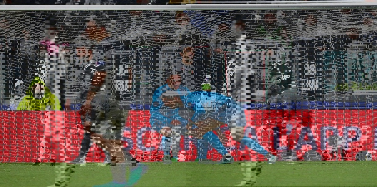 زيدان يستفز كريستيانو رونالدو بعد هدفه المذهل في مرمى بوفون