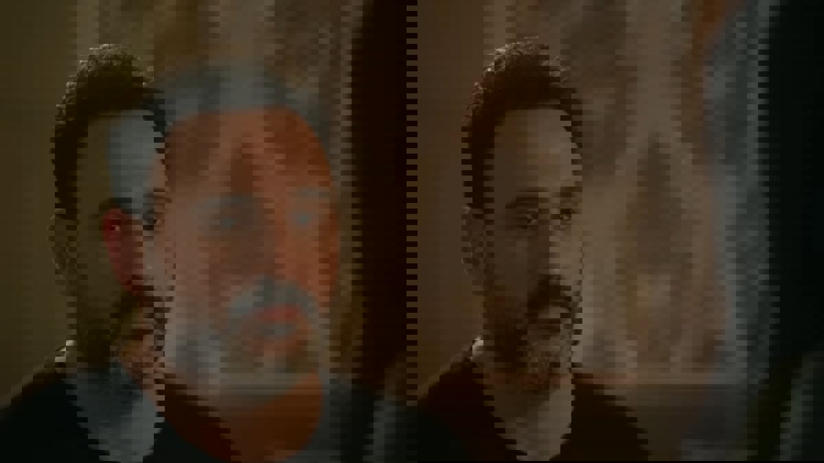 أكرم حسني يصدم الجمهور بمشاهده الحزينة في "بابا جه" (فيديو)  