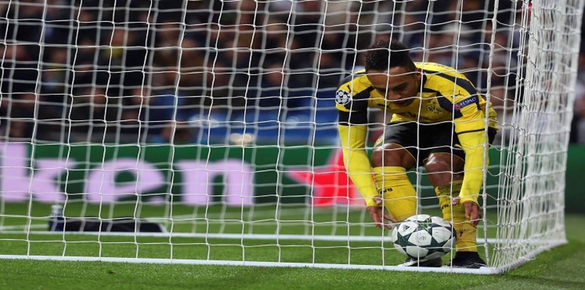 أوباميانغ يسجل هدفه الـ100 مع بروسيا دورتموند